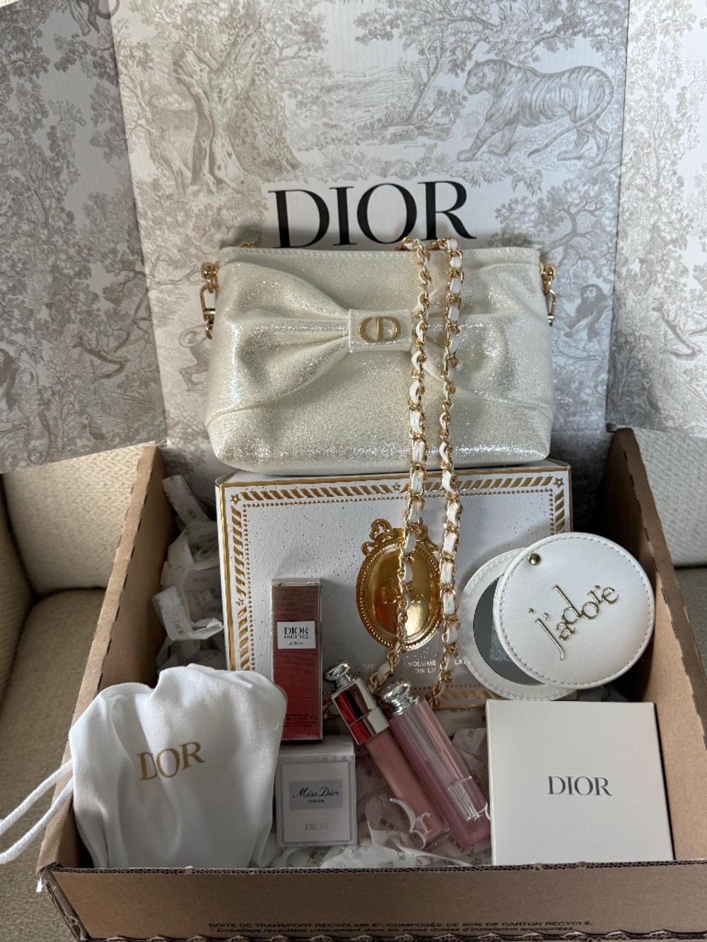 New Dior Holiday Beauty Makeup Set with Makeup Bag with 47.5 inch chain